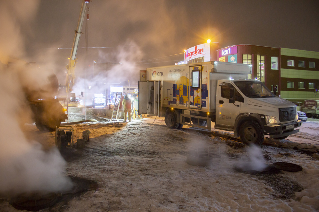 развернутый МАВР на месте аварии.jpg